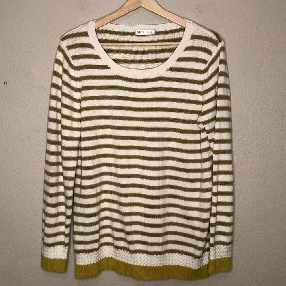 DE Collection Sweater Women Small Cream Yellow Striped Lightweight Trendy Staple